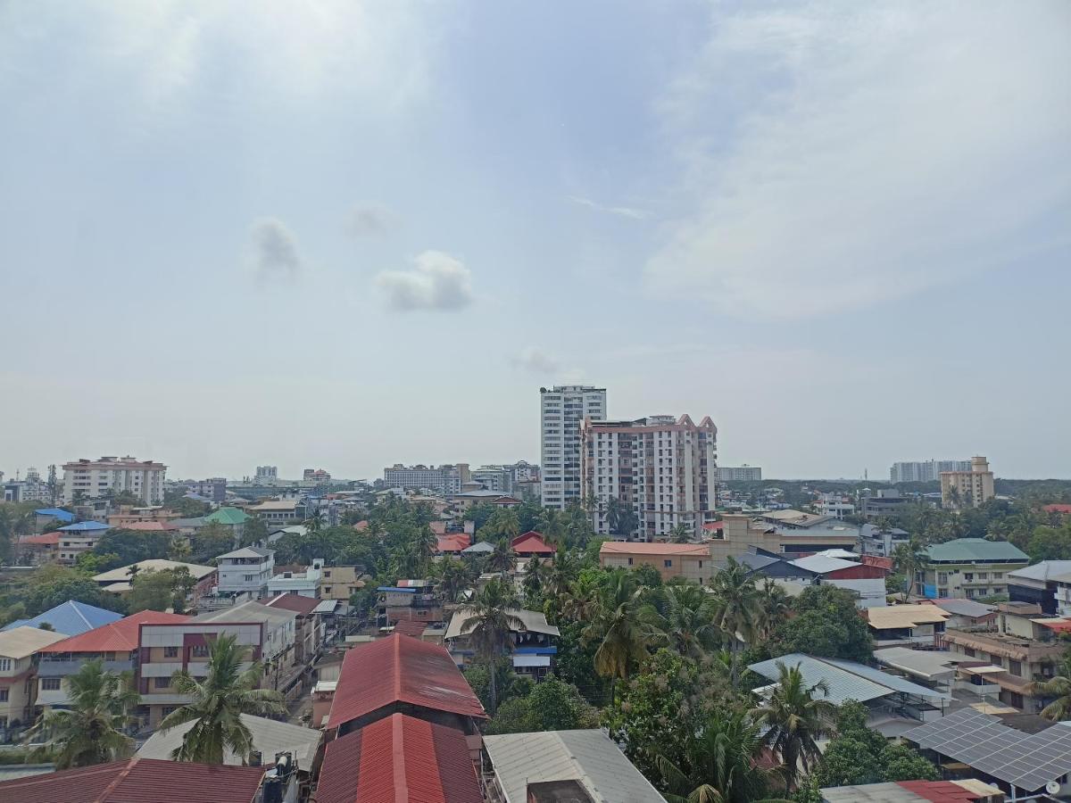 Presidency Kochi City Centre Eksteriør billede