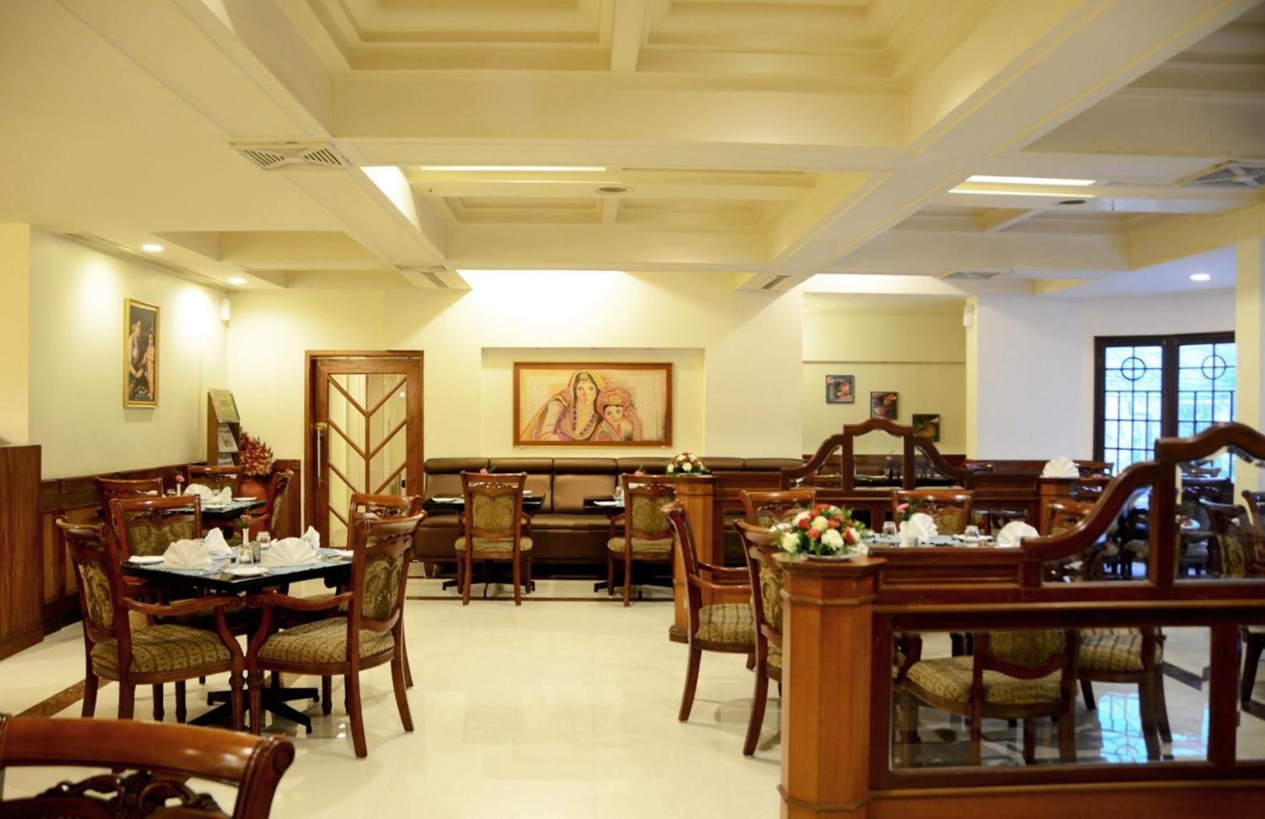 Presidency Kochi City Centre Eksteriør billede